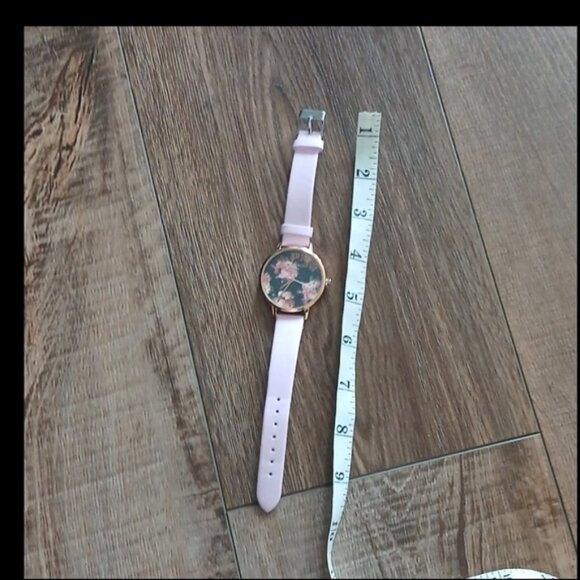 Women's Floral Watch - Pink and Gold - Picture 7 of 8
